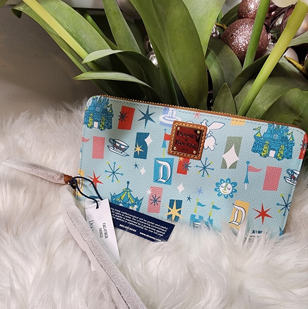 Dooney & Bourke Disney World Disneyland Fantasyland Zippered Wristlet Wallet new